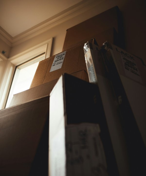 What strategies can be employed to reduce the environmental impact of a home move in the UK?